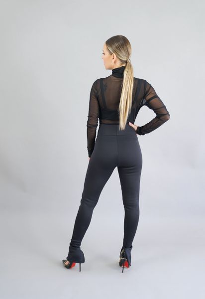 Kylie High waisted leggings with zip closure on reverse and zip closure on the ankles.