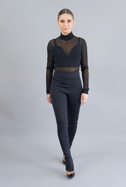 Kylie High waisted leggings with zip closure on reverse and zip closure on the ankles.